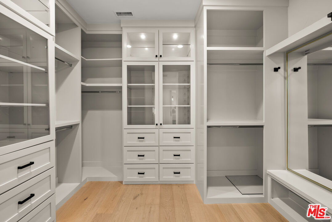 12667 Bluff Creek Dr