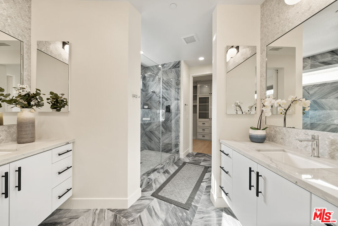 12667 Bluff Creek Dr