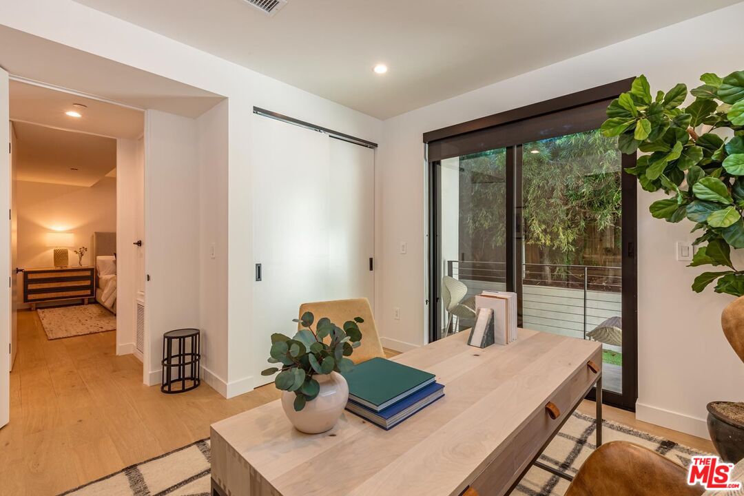 552 Stassi Ln