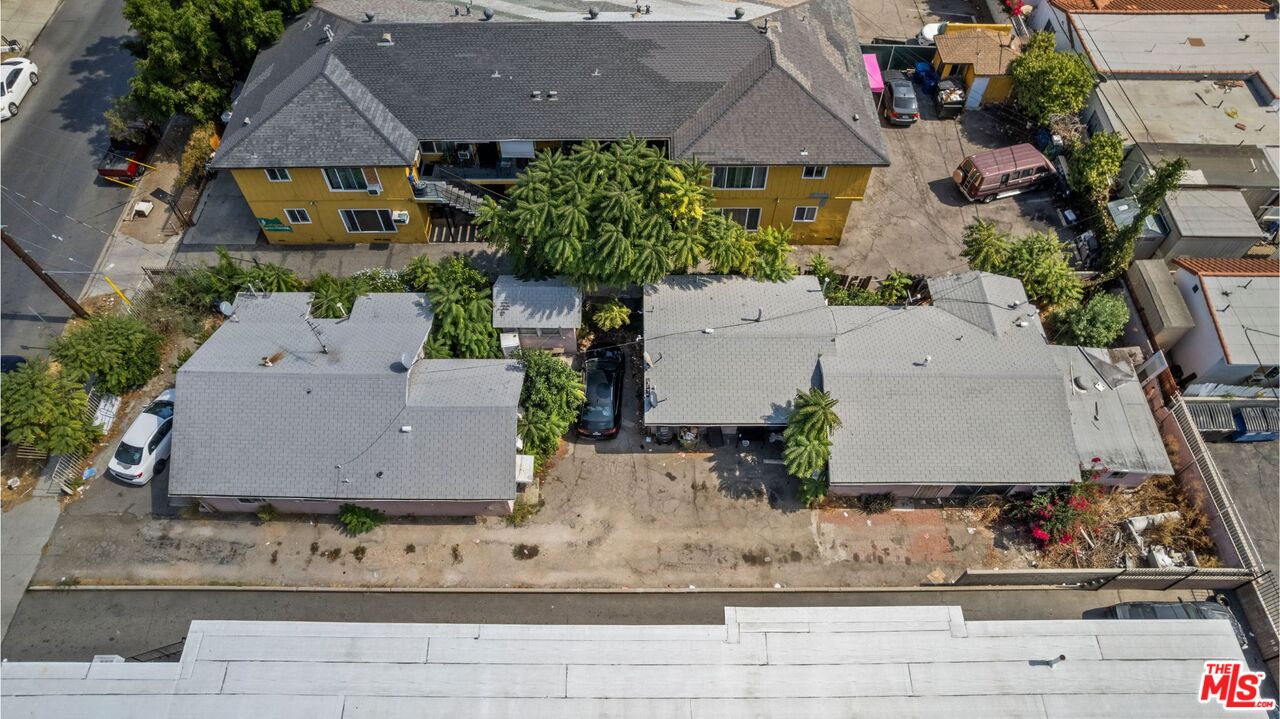12012 Hart St