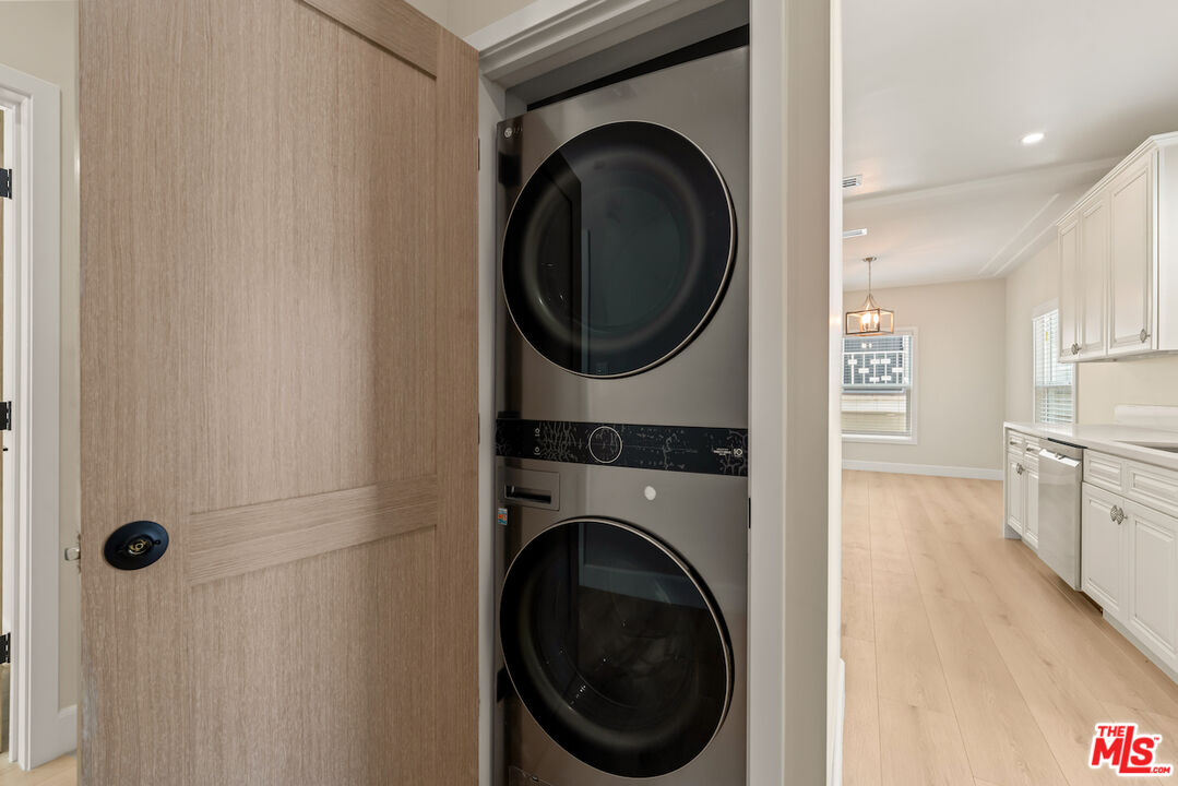 1117 S Wooster St Unit: 1119 1/2