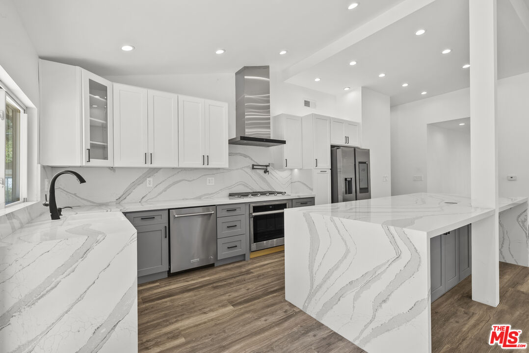 4825 San Feliciano Dr