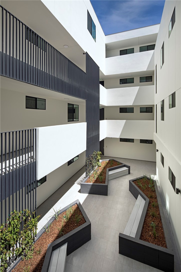 12012 Valleyheart DR Unit: 203