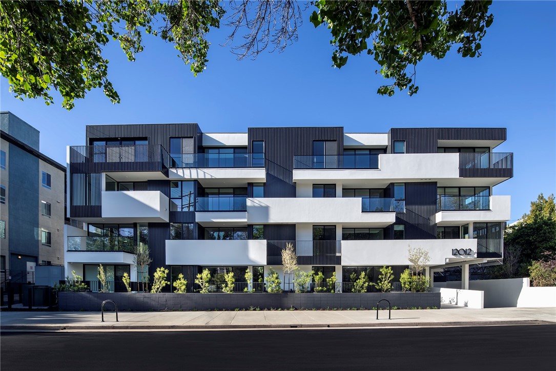 12012 Valleyheart DR Unit: 203