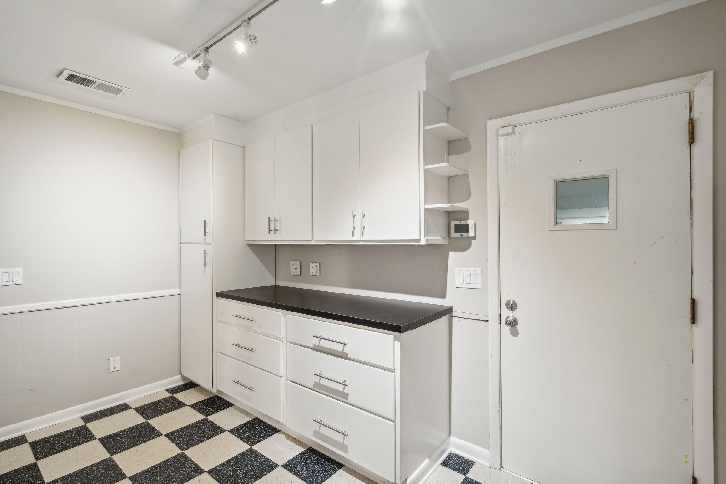 1310 New Castle Street