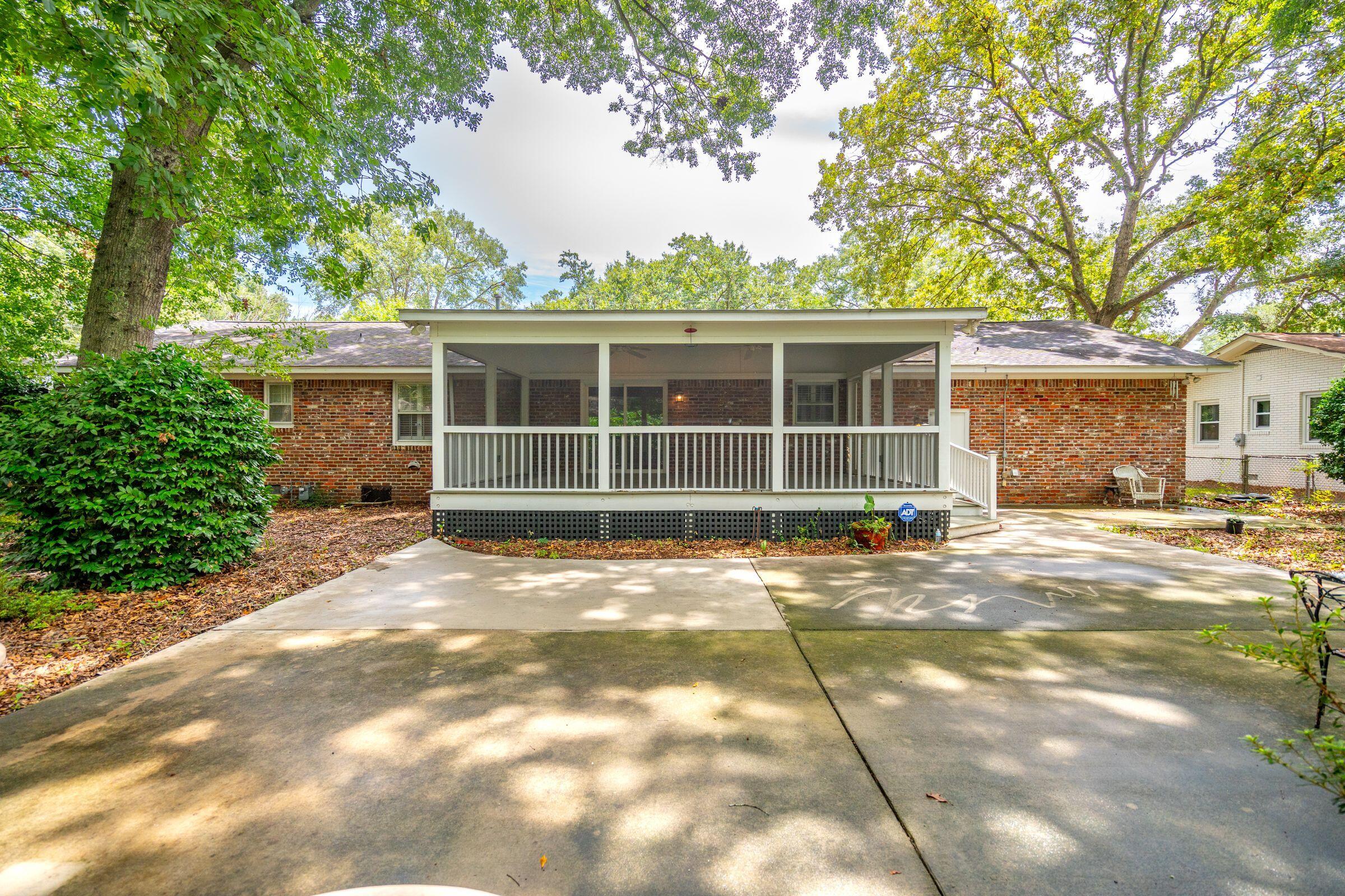 1310 New Castle Street