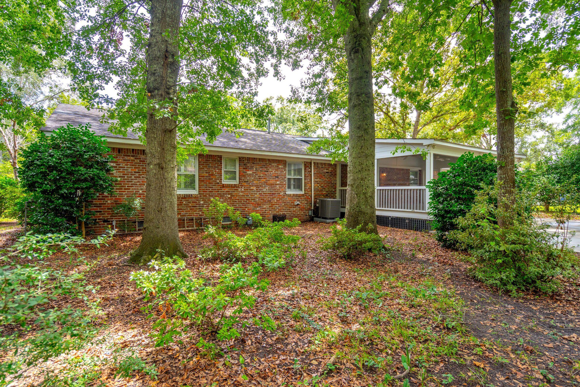 1310 New Castle Street