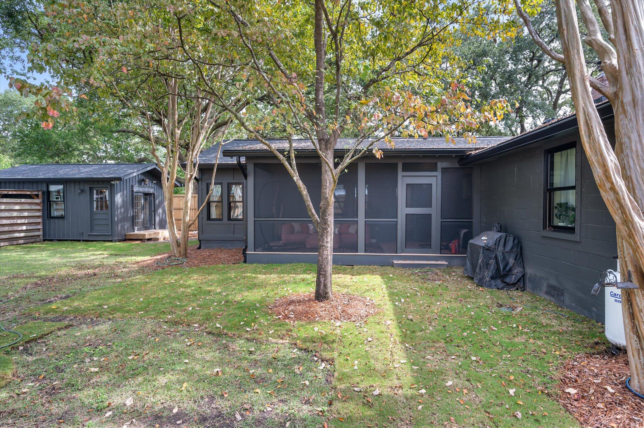1442 Hindman Avenue