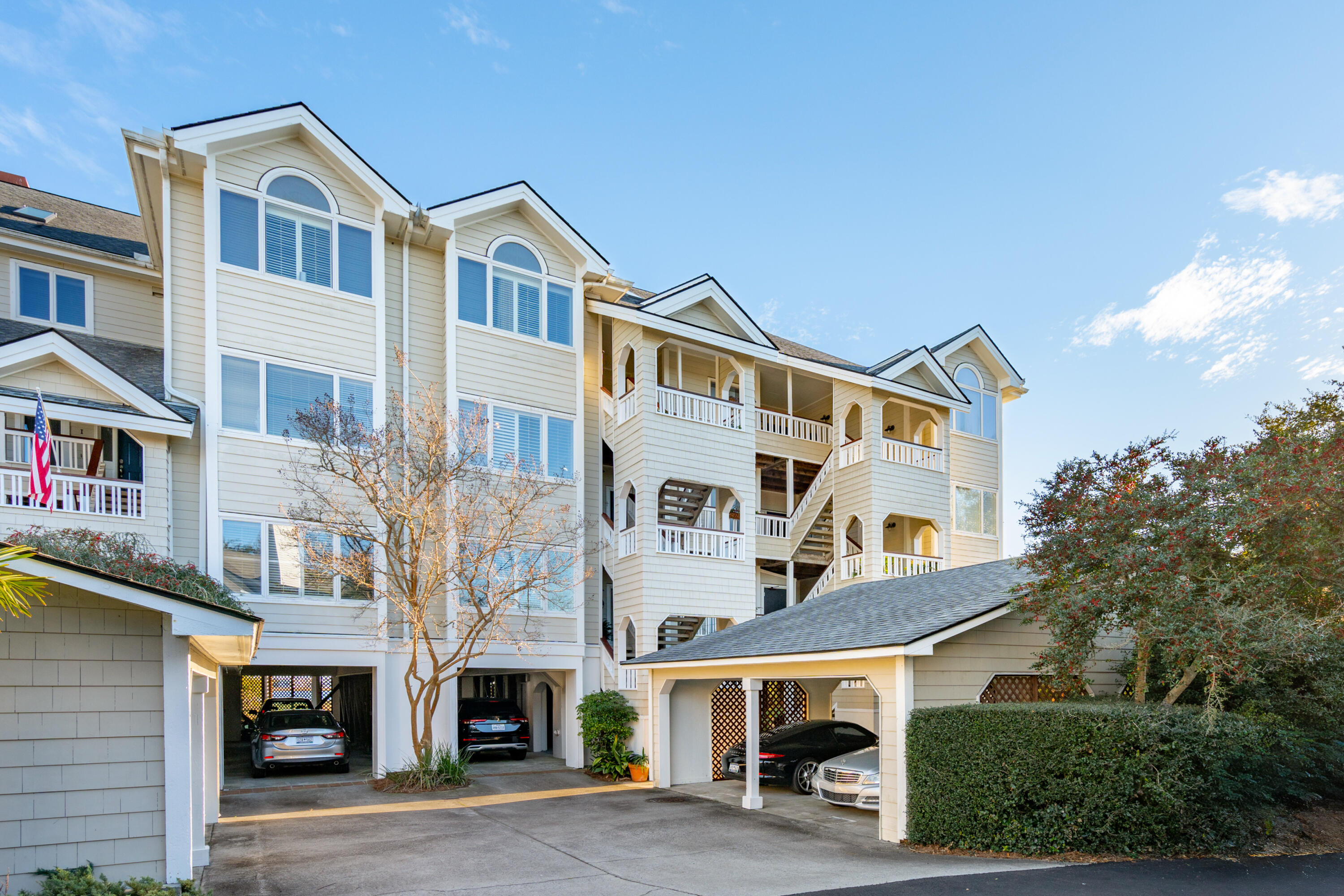 1551 Ben Sawyer Boulevard # 6j