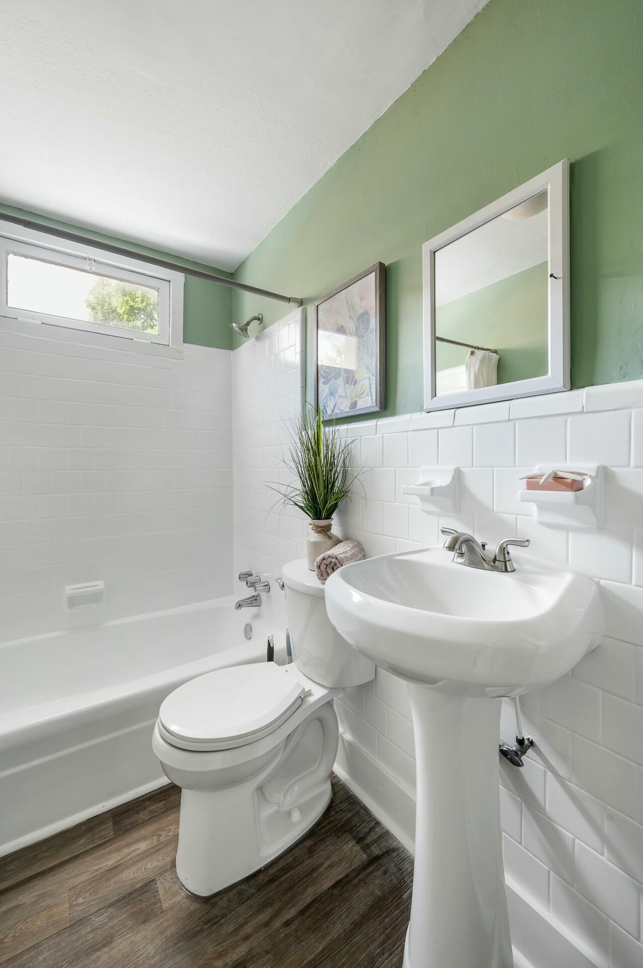 78 Sans Souci Street # B