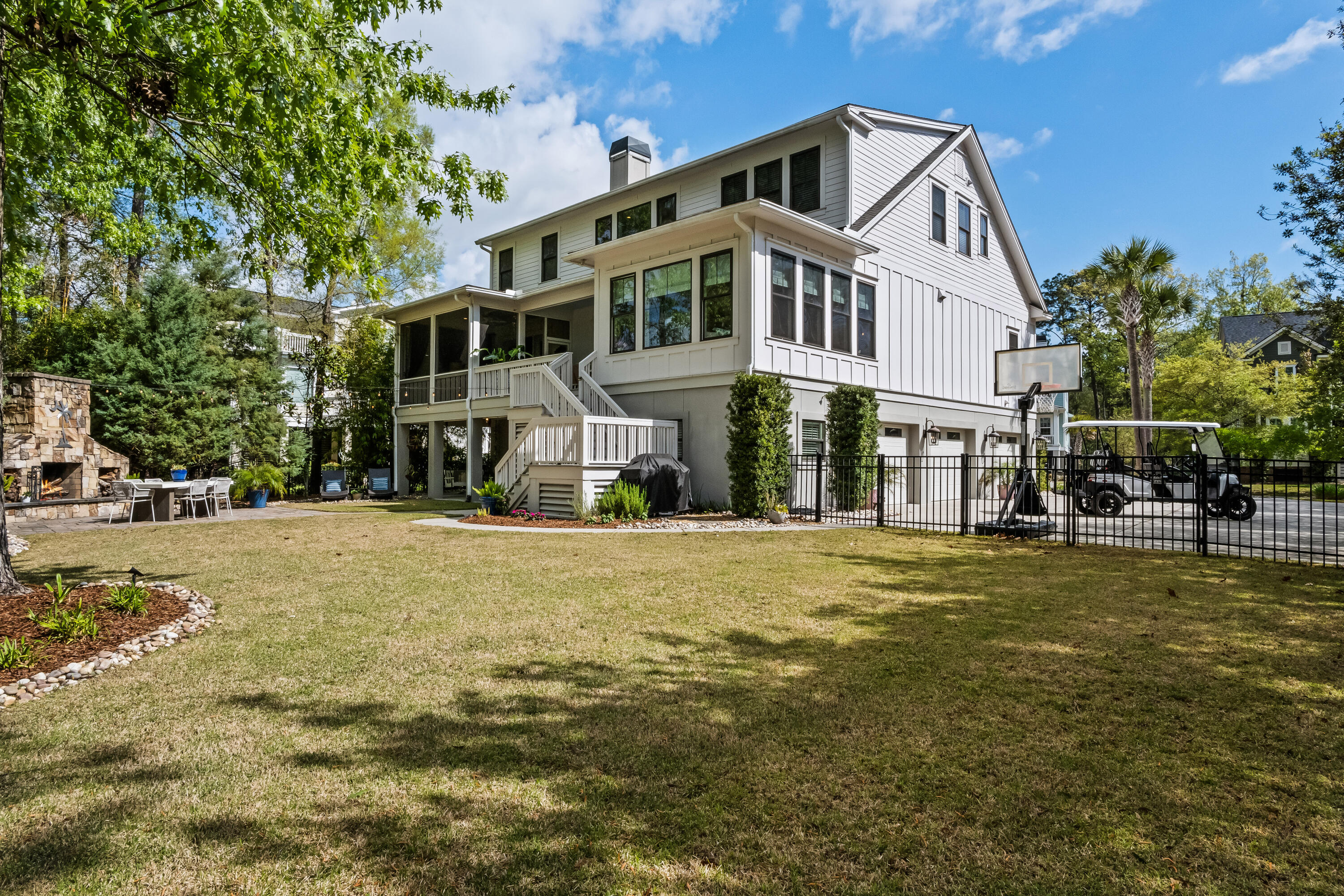 2120 Malcolm Road