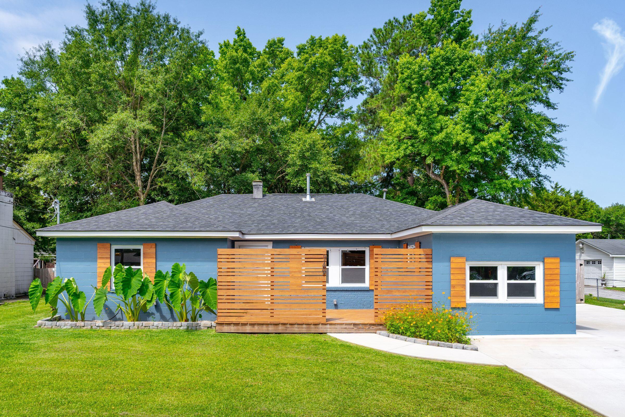 749 W Oak Forest Drive