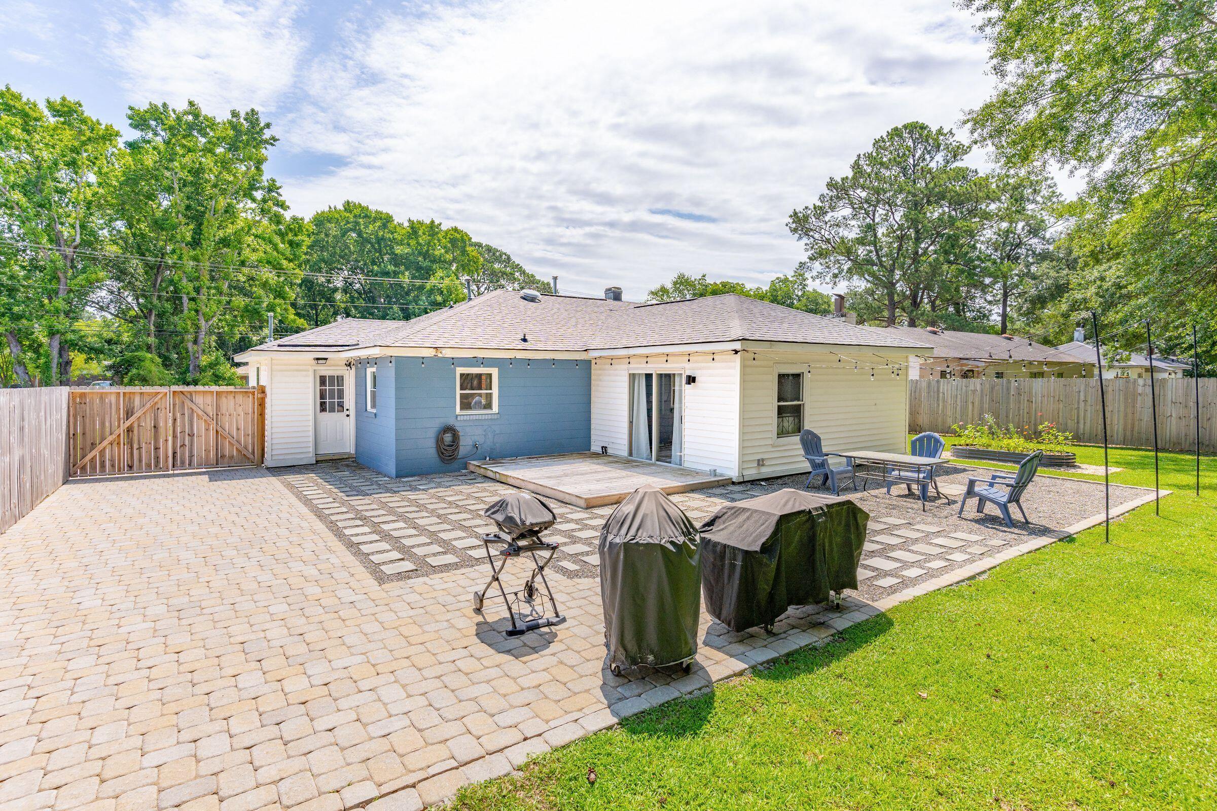 749 W Oak Forest Drive