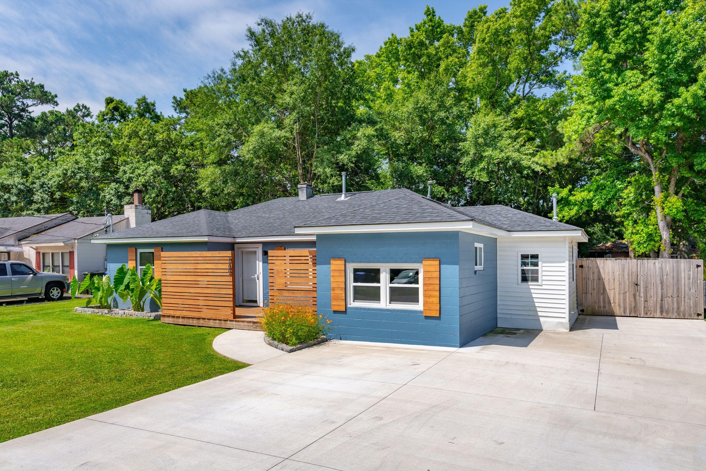 749 W Oak Forest Drive