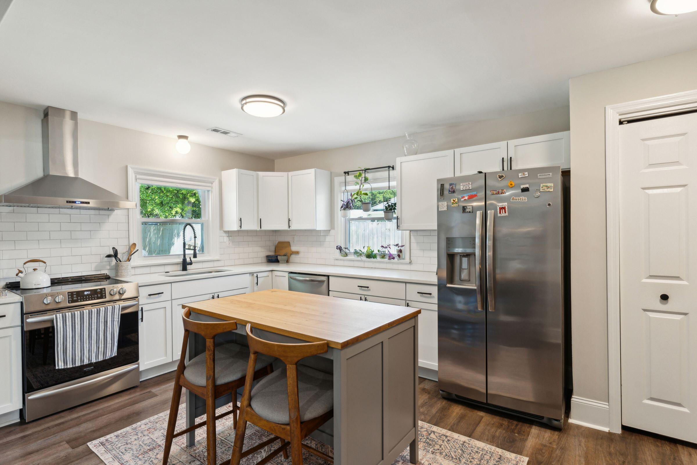 749 W Oak Forest Drive