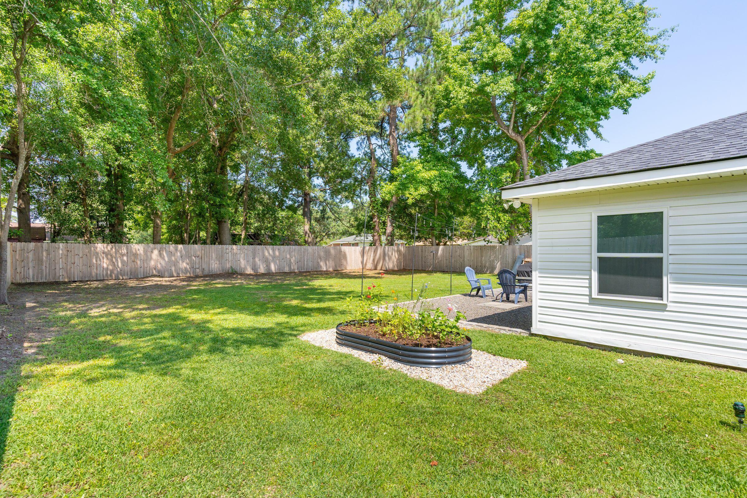 749 W Oak Forest Drive