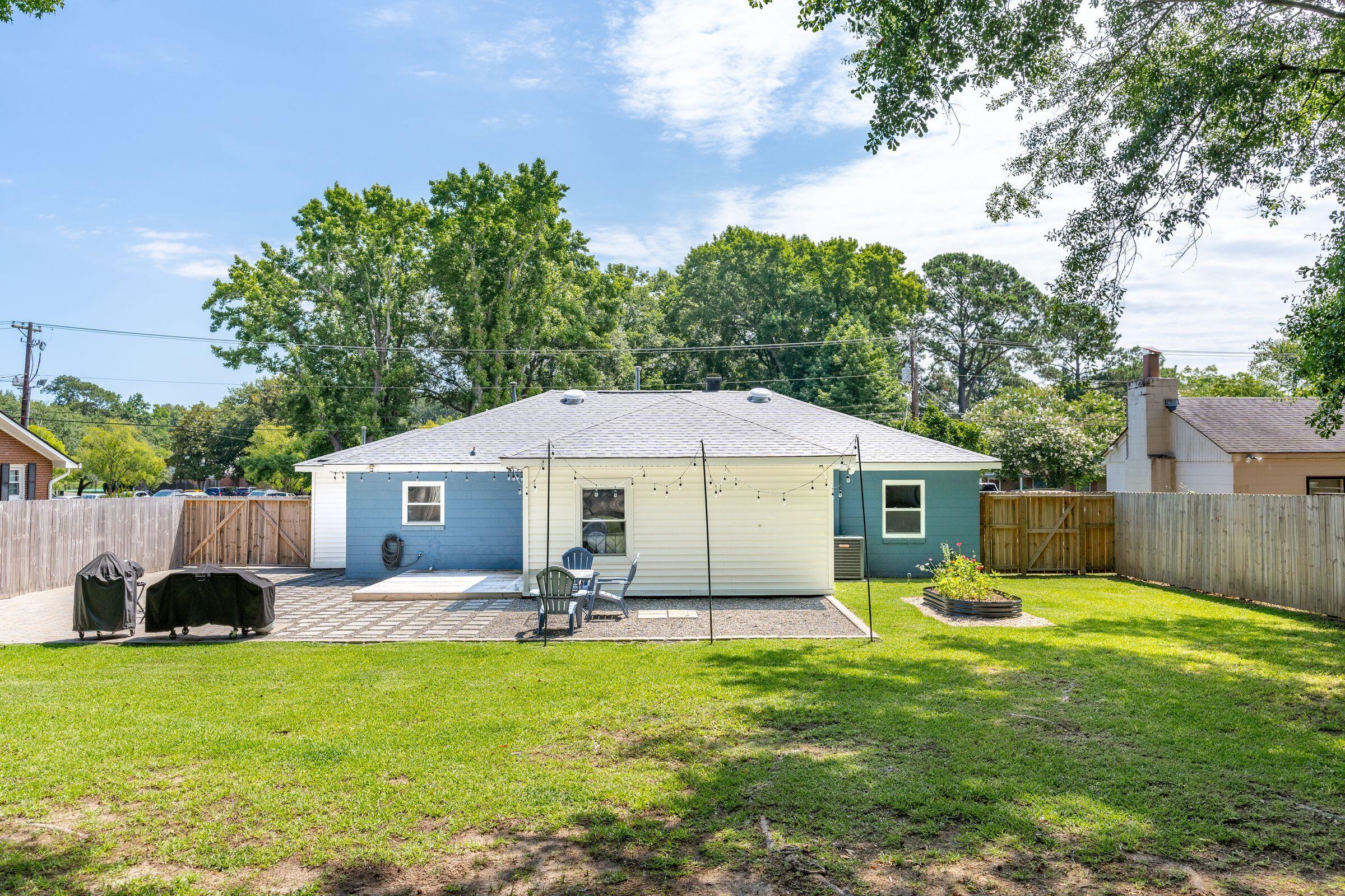 749 W Oak Forest Drive