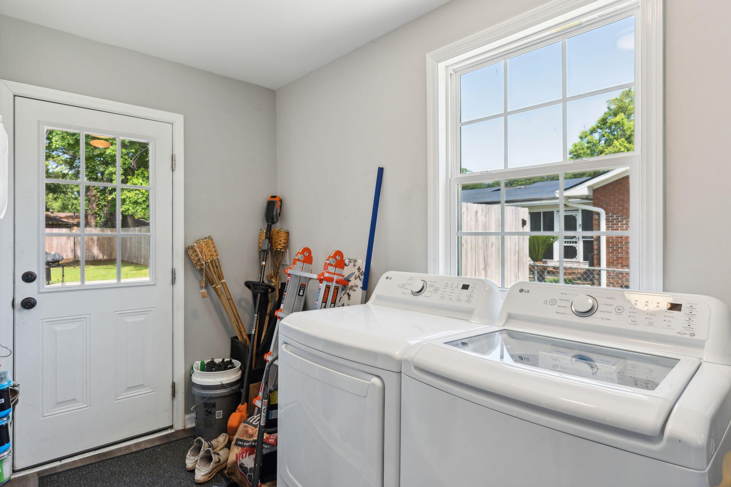 749 W Oak Forest Drive
