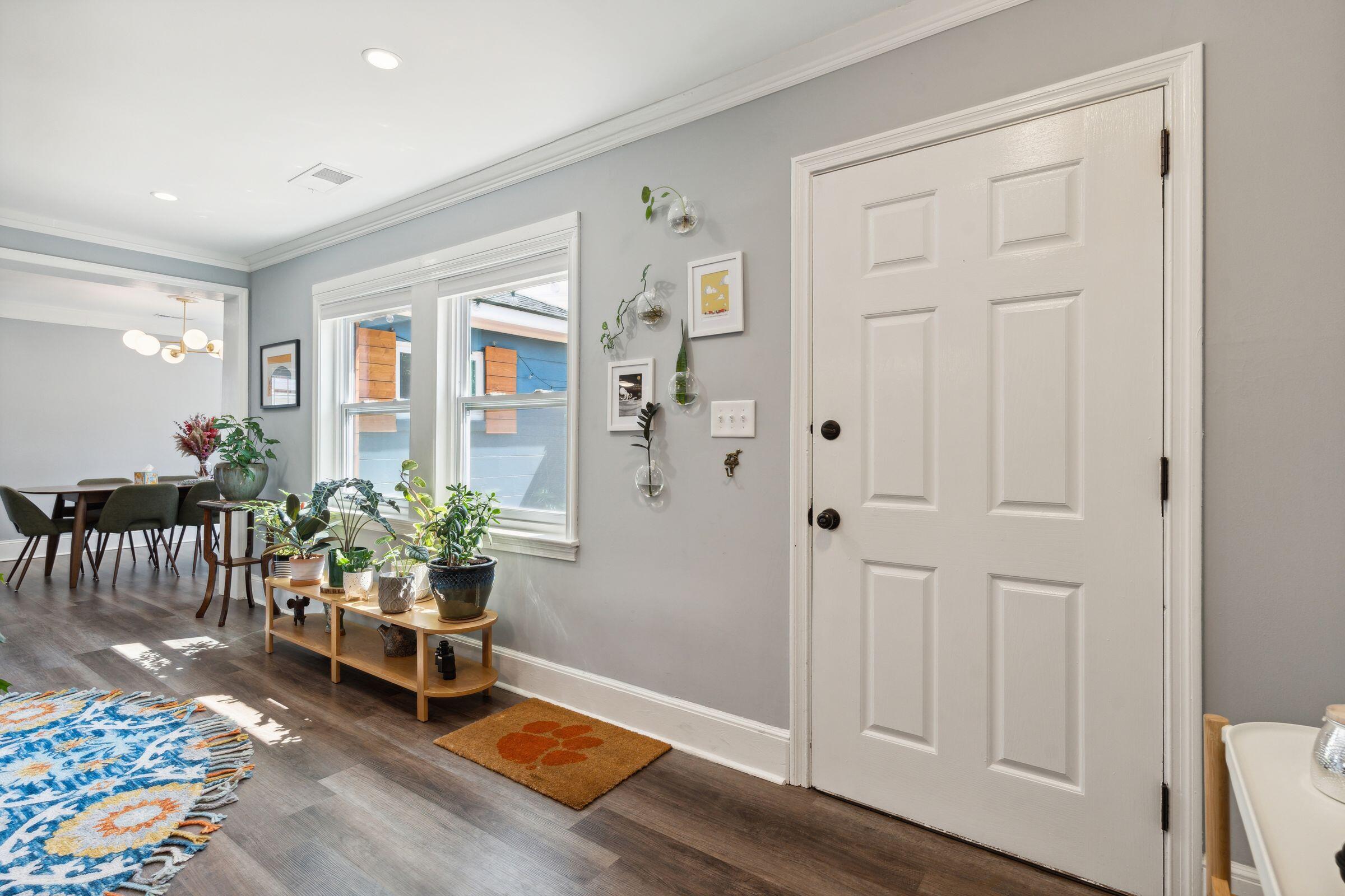 749 W Oak Forest Drive