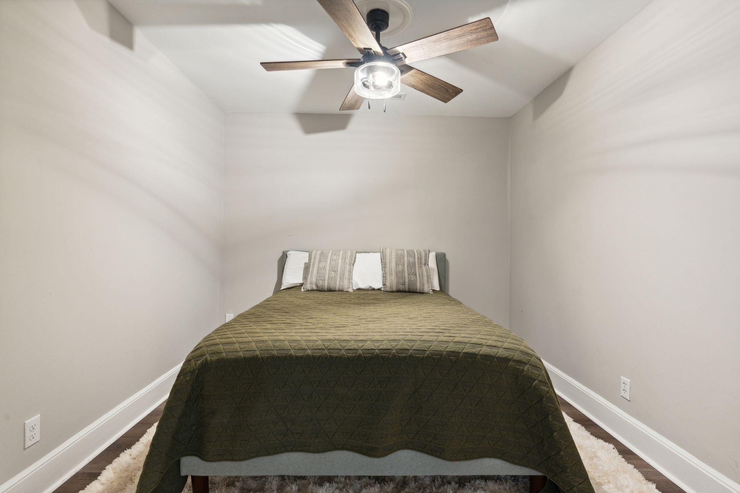 749 W Oak Forest Drive