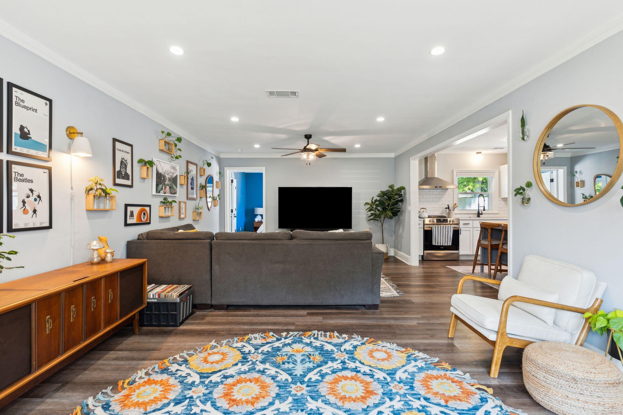 749 W Oak Forest Drive