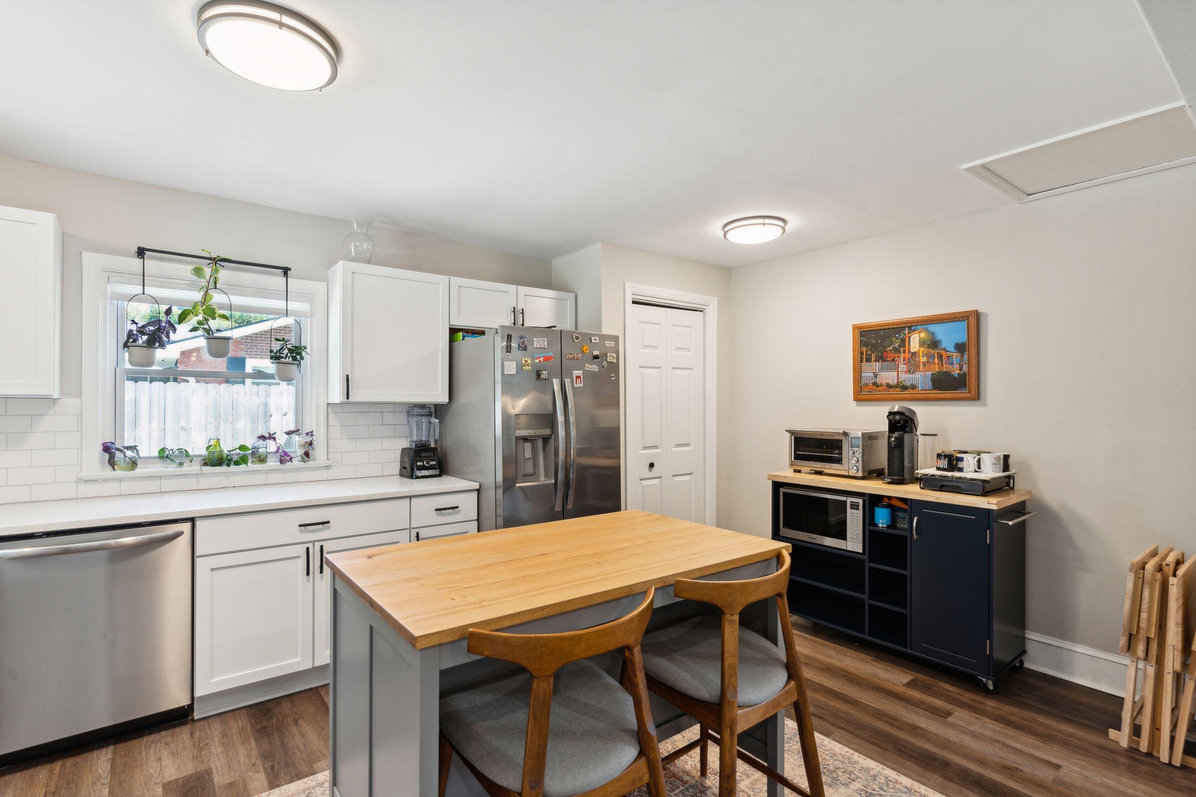 749 W Oak Forest Drive