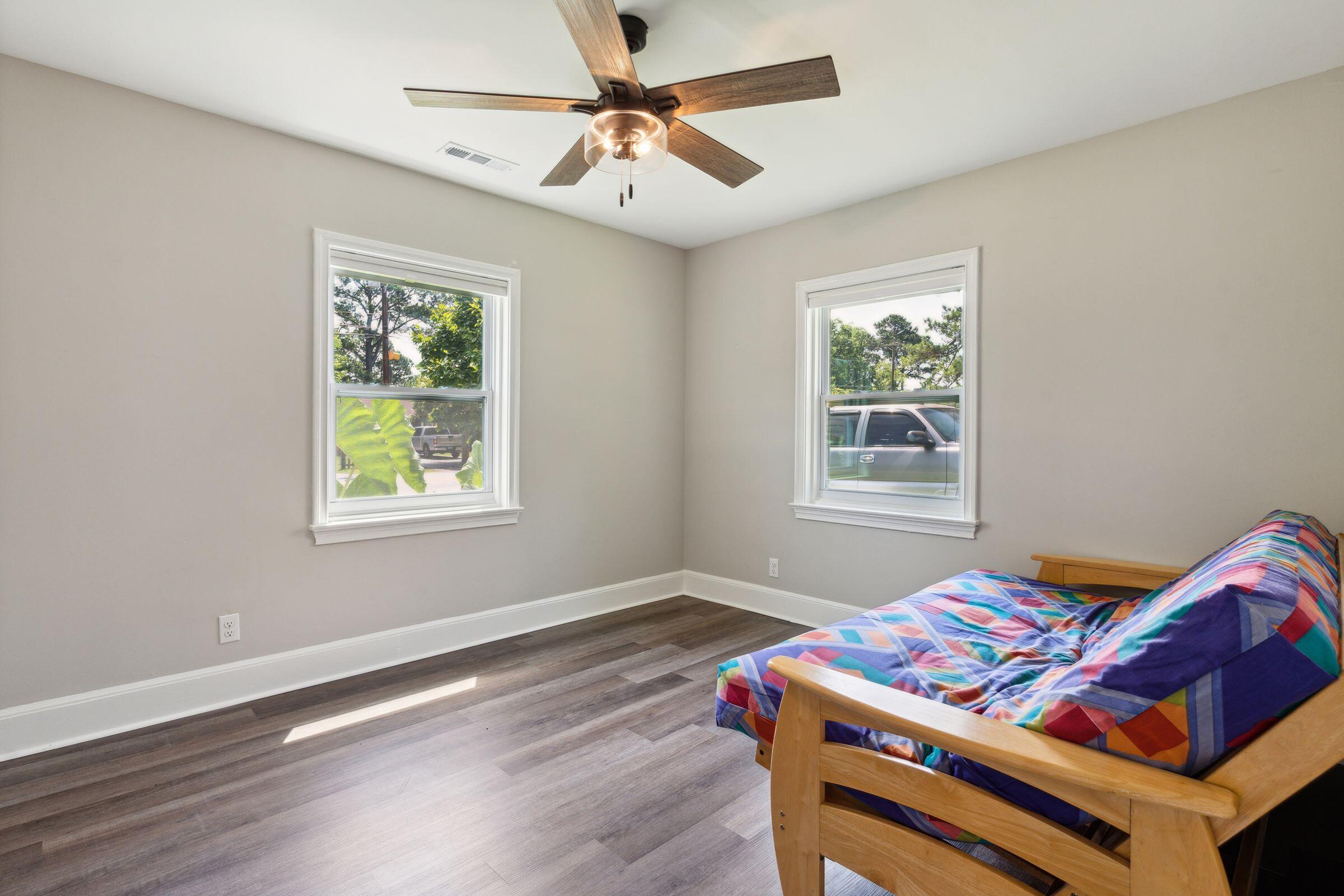 749 W Oak Forest Drive