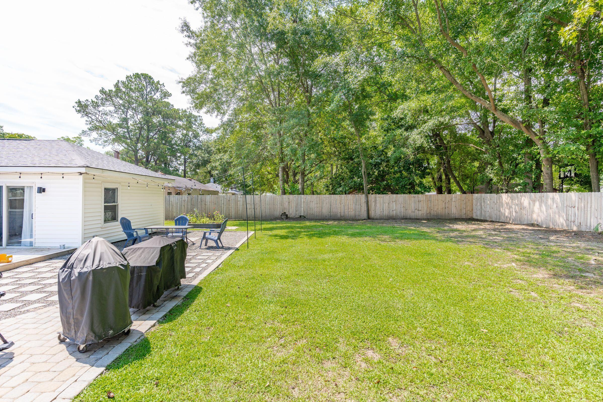 749 W Oak Forest Drive