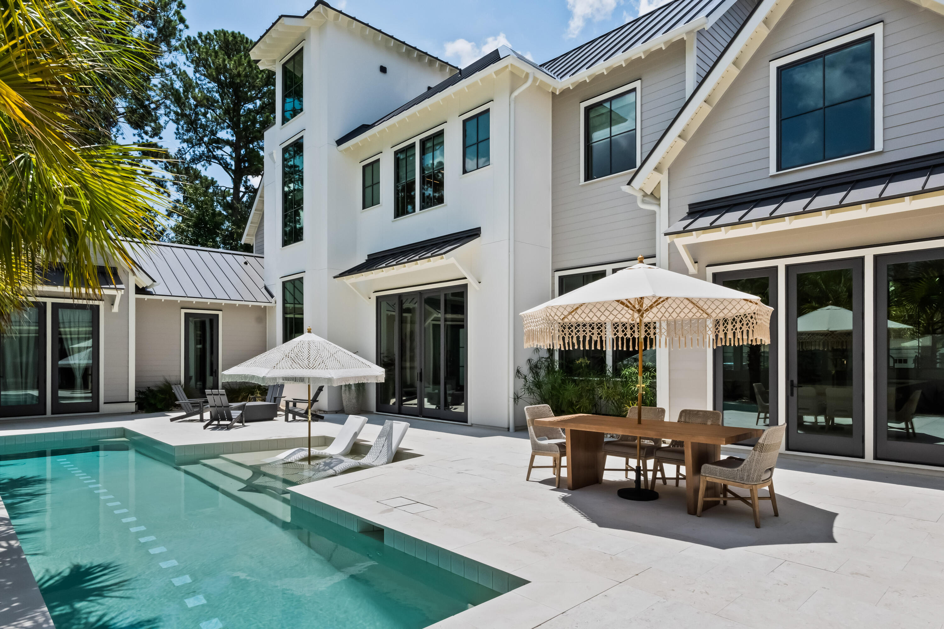 700 Stucco Lane