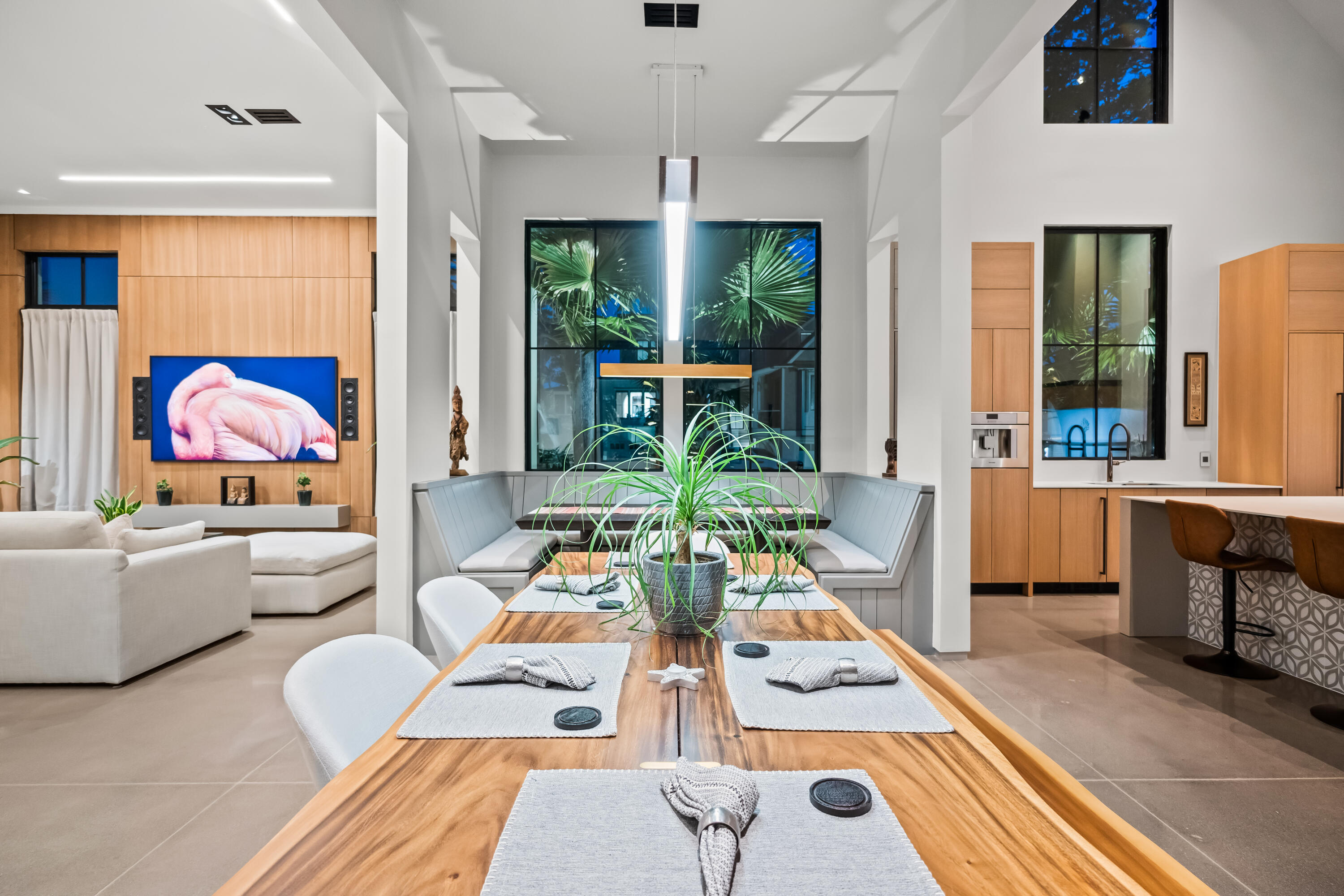 700 Stucco Lane