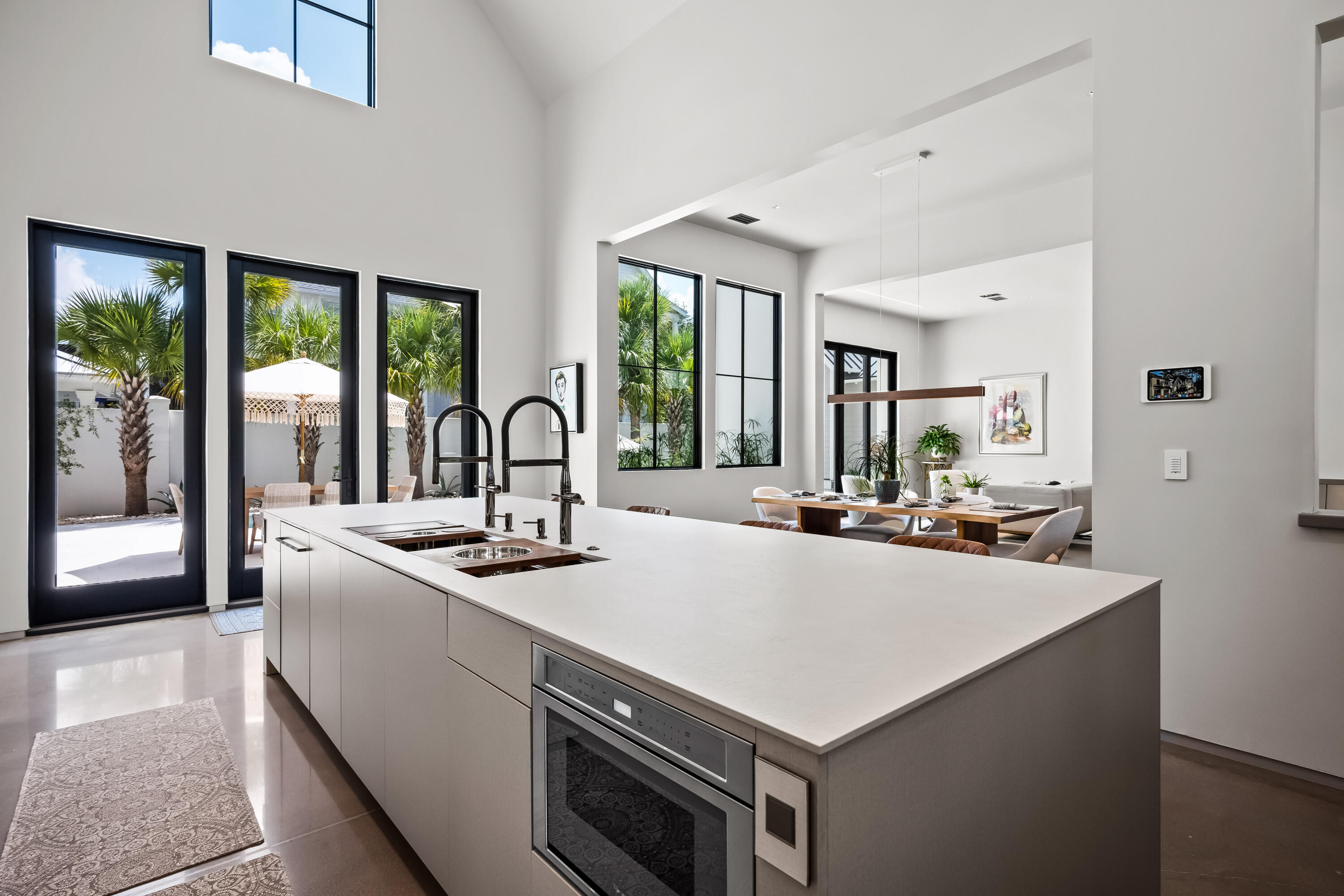 700 Stucco Lane