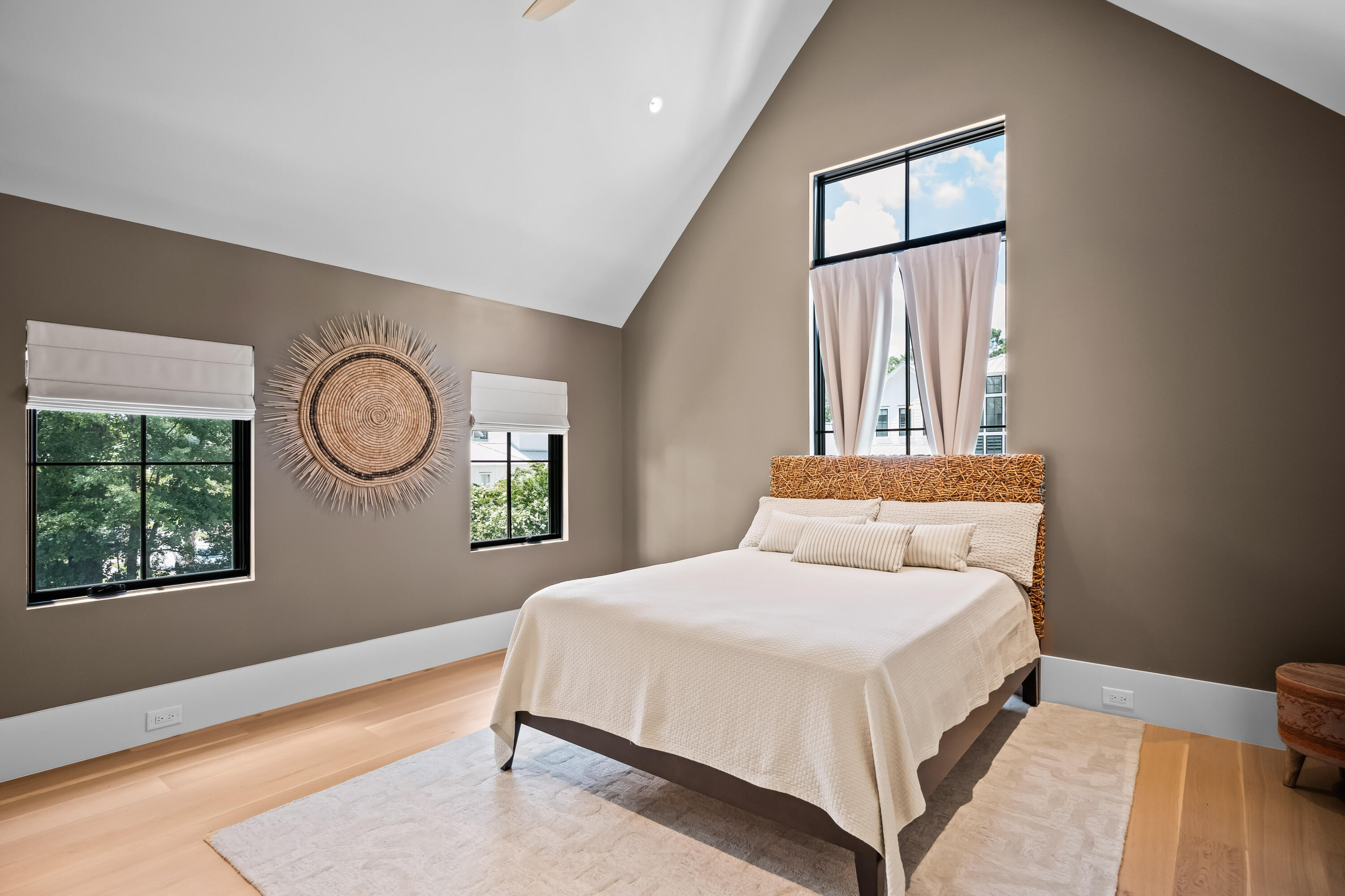 700 Stucco Lane