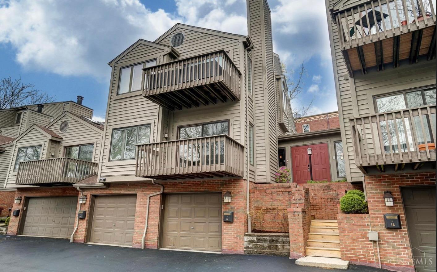 2600 Cleinview Avenue