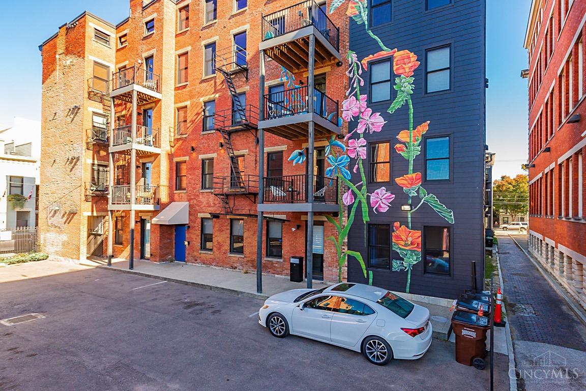 215 Wade Street 2
