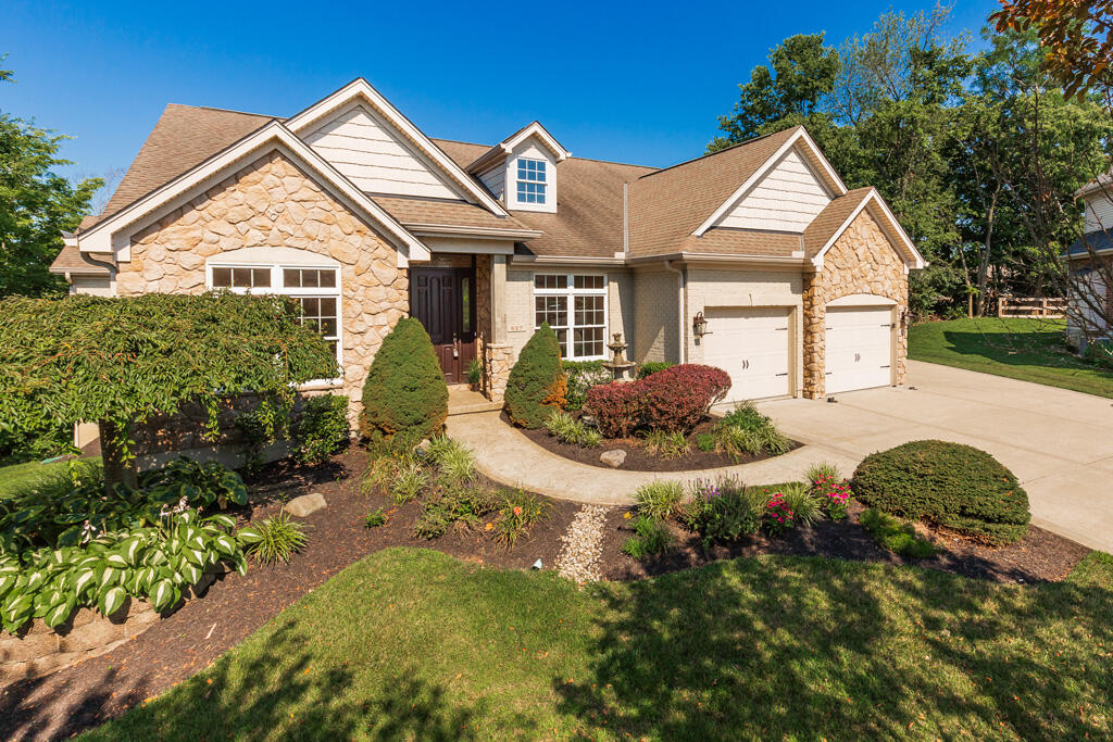 827 Crescentridge Court