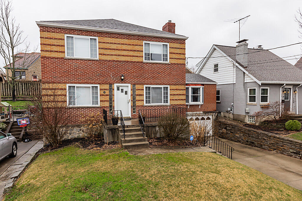 132 Bonnie Leslie Avenue