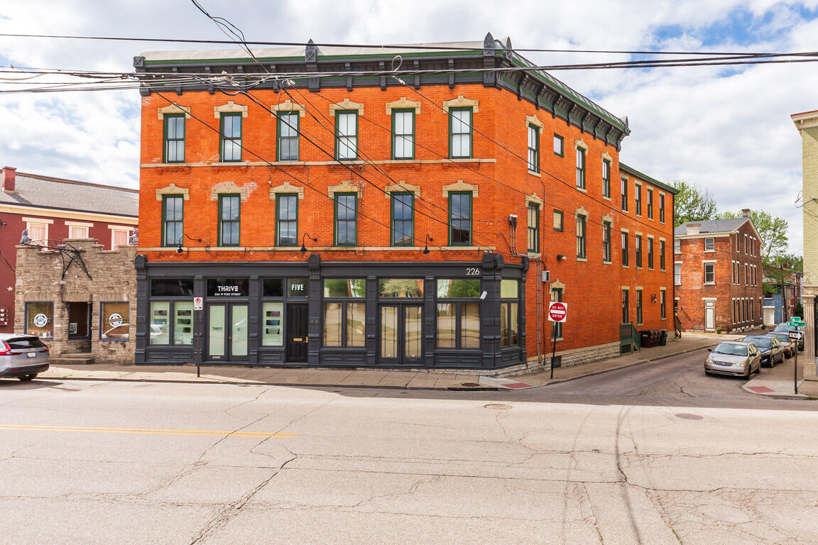 226 W Pike Street, 3