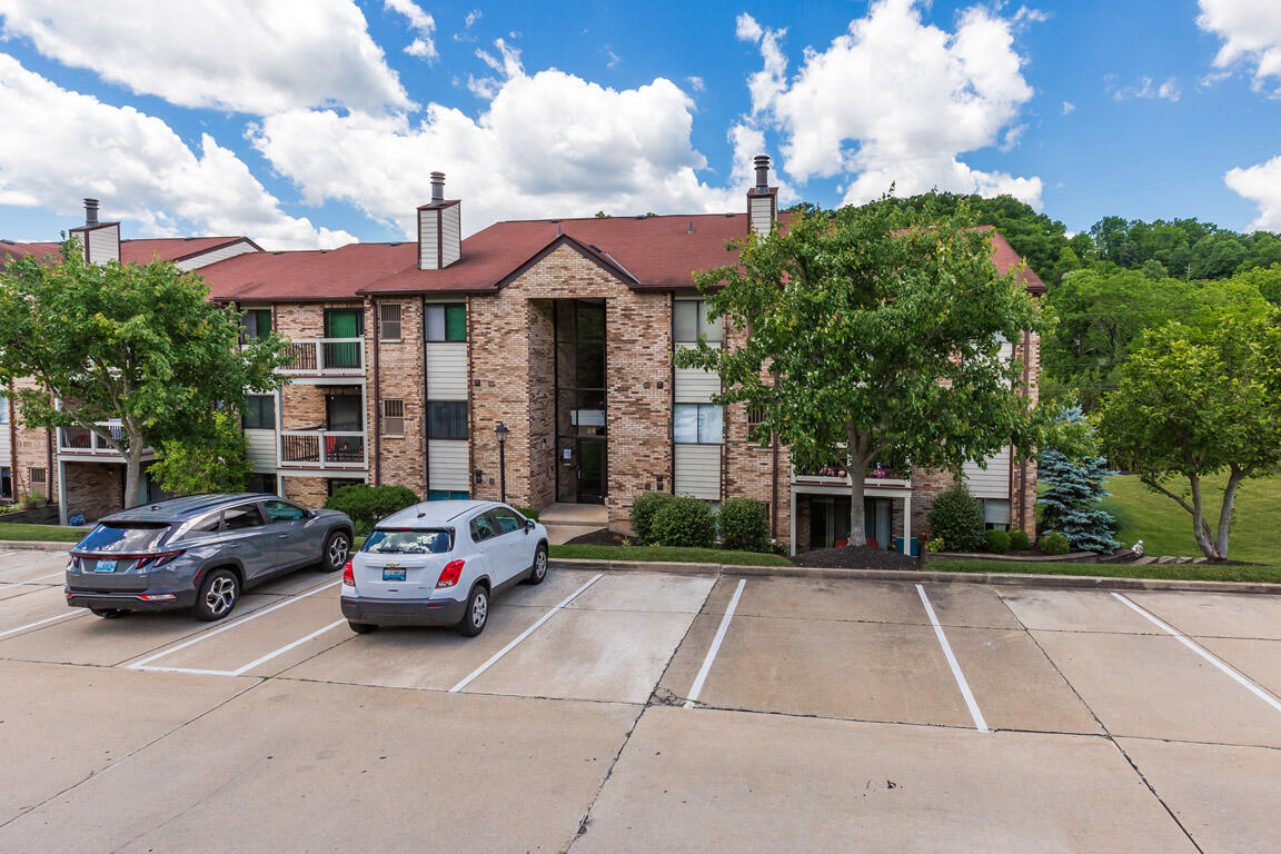 26 Woodland Hills Drive, 5