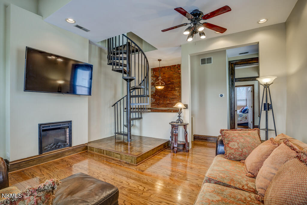 308 W Martin Luther King Jr Boulevard