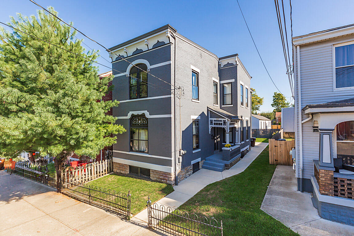 1037 Columbia Street