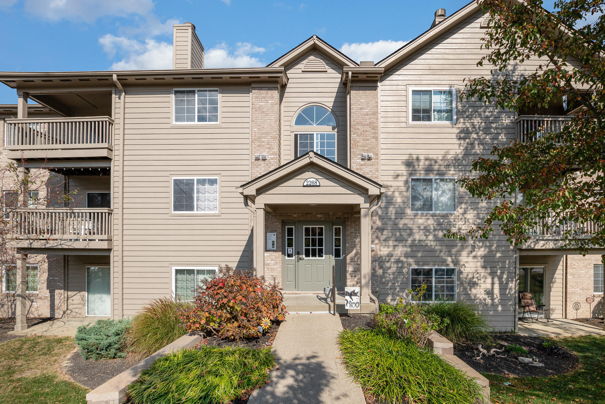 2268 Medlock Lane, 309