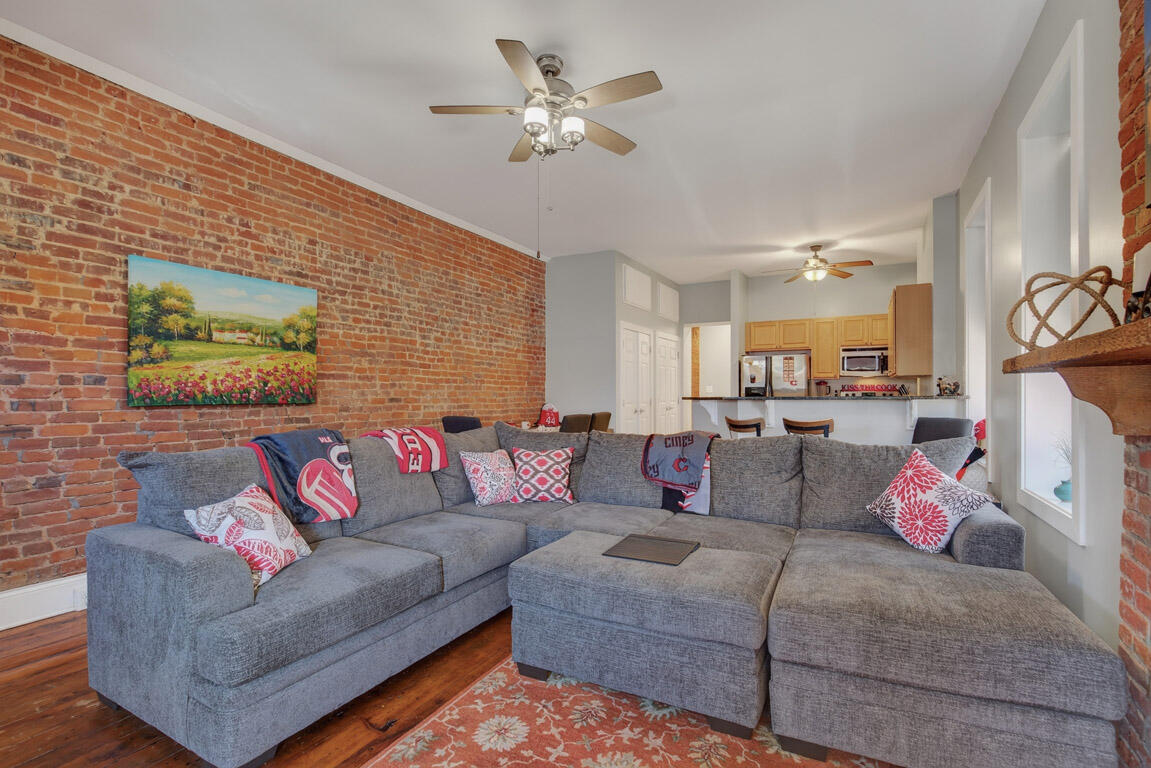 109 E 8th Street