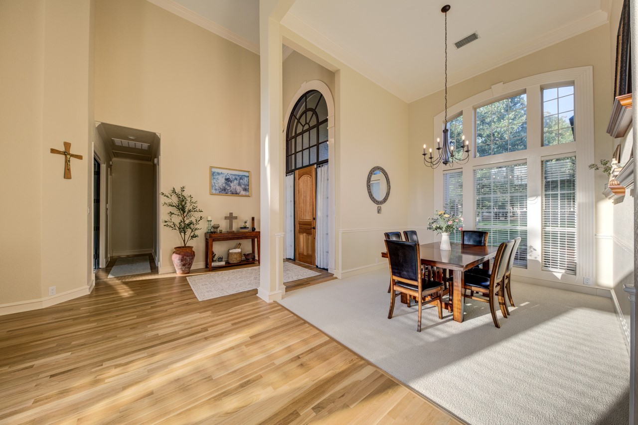 258 W Ridge Street