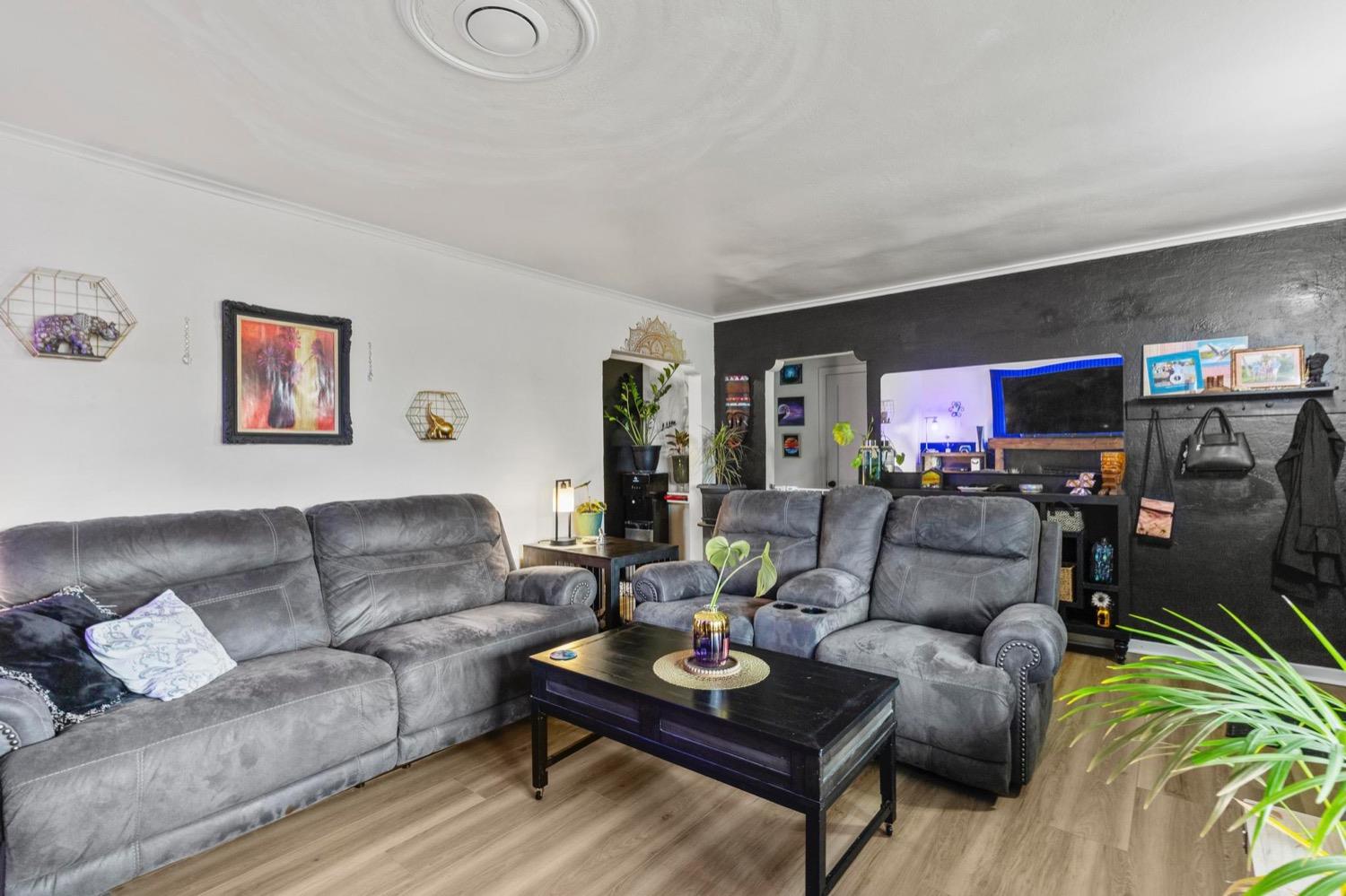 1317 Buchanan Street