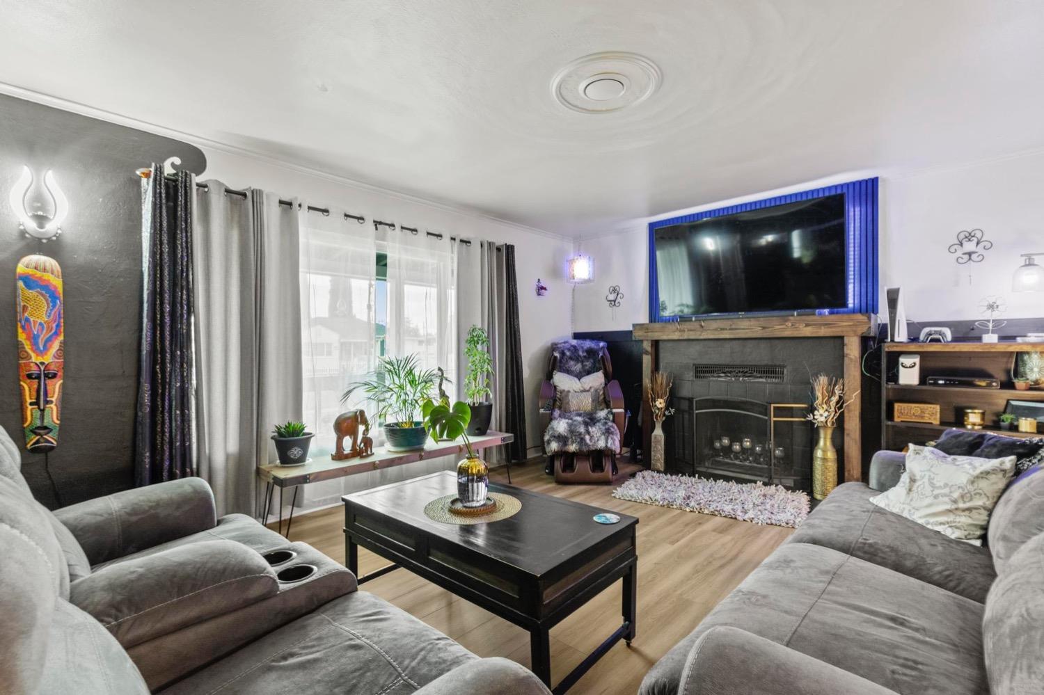 1317 Buchanan Street