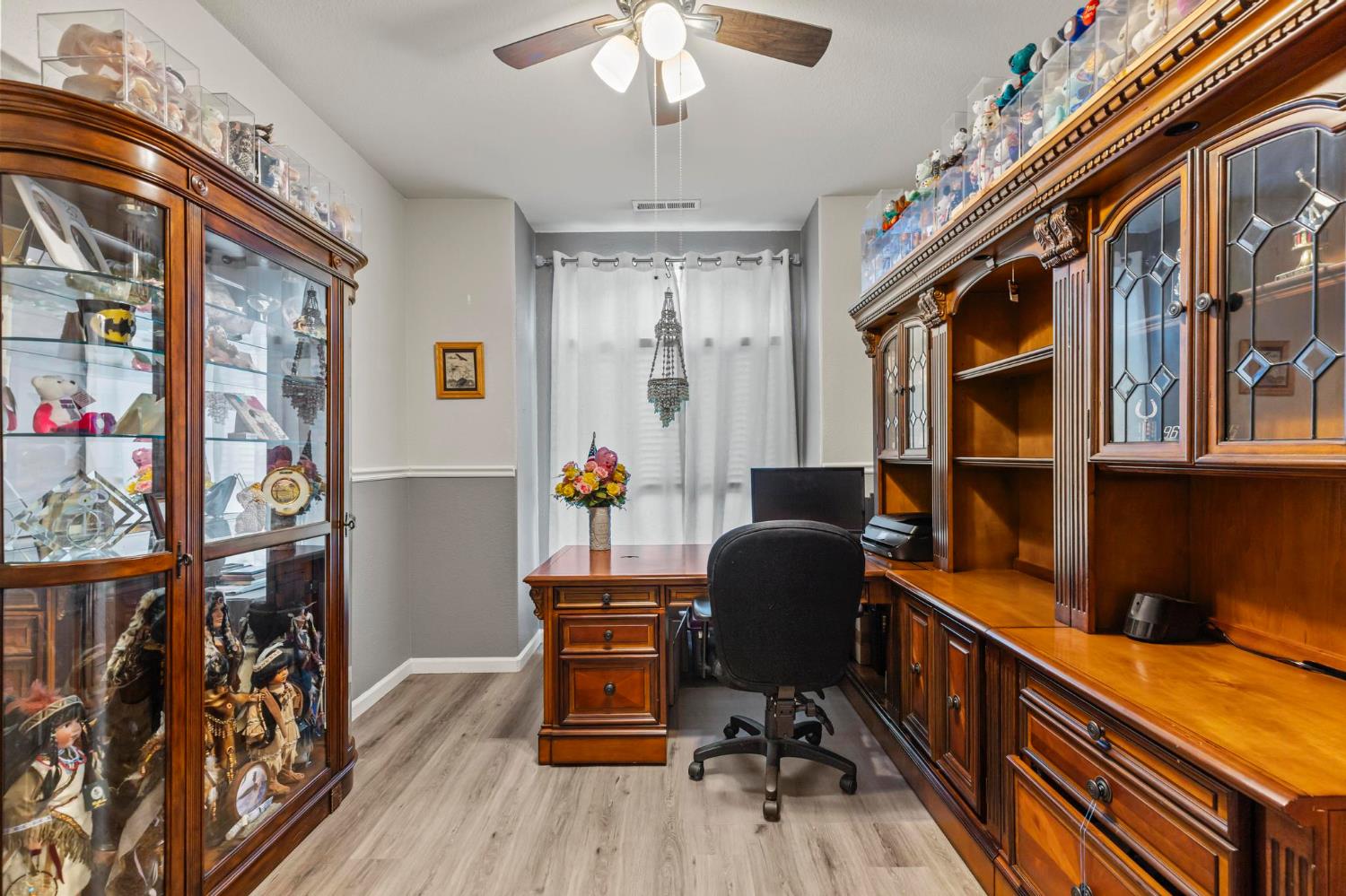 1090 Portola Valley Road