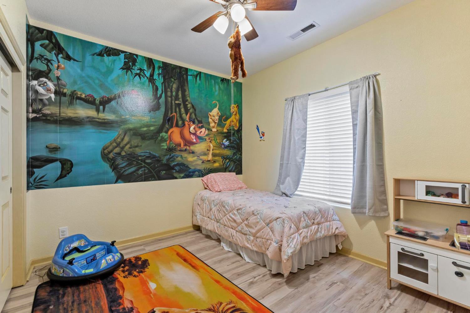 1090 Portola Valley Road