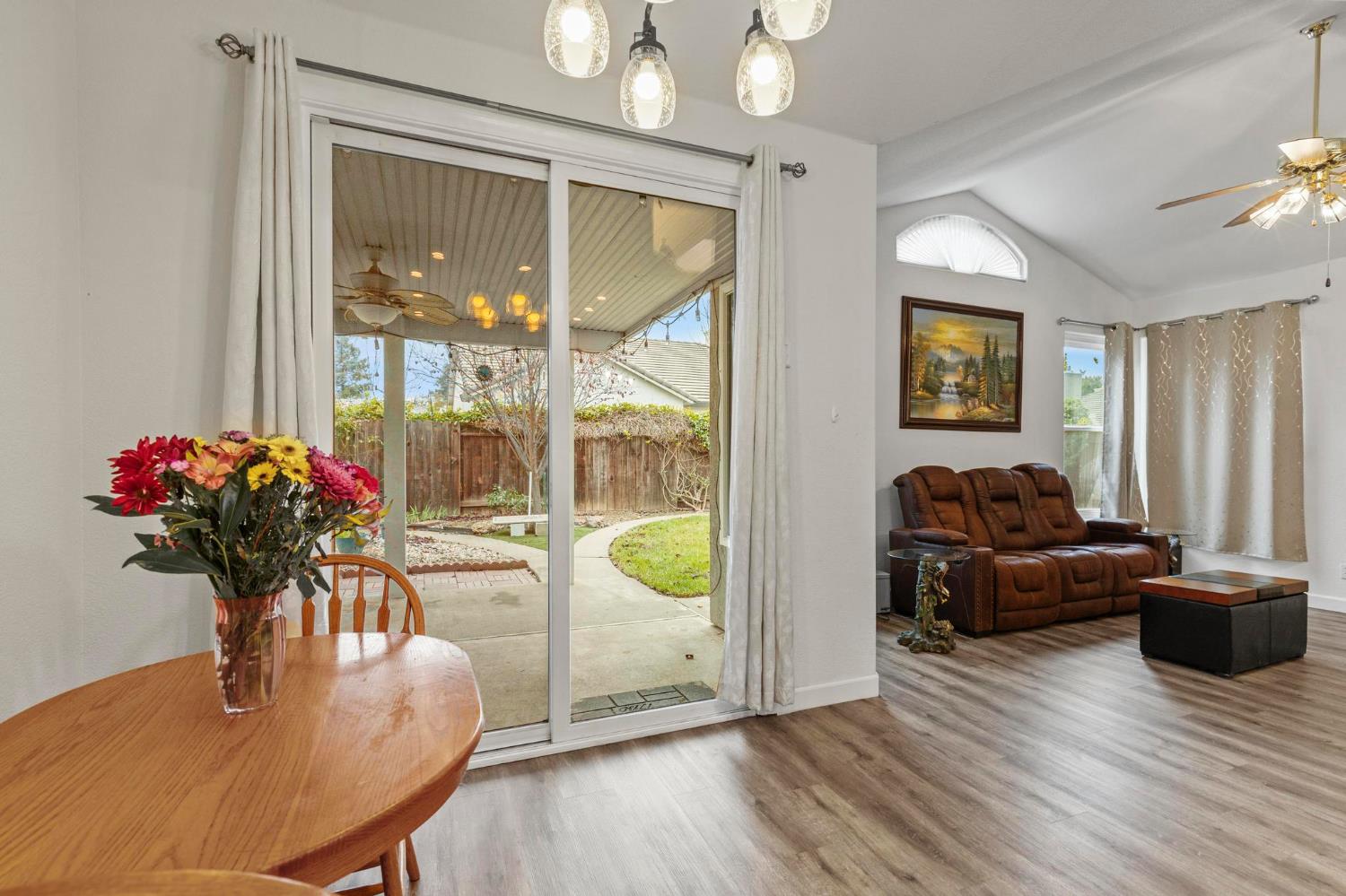 1090 Portola Valley Road