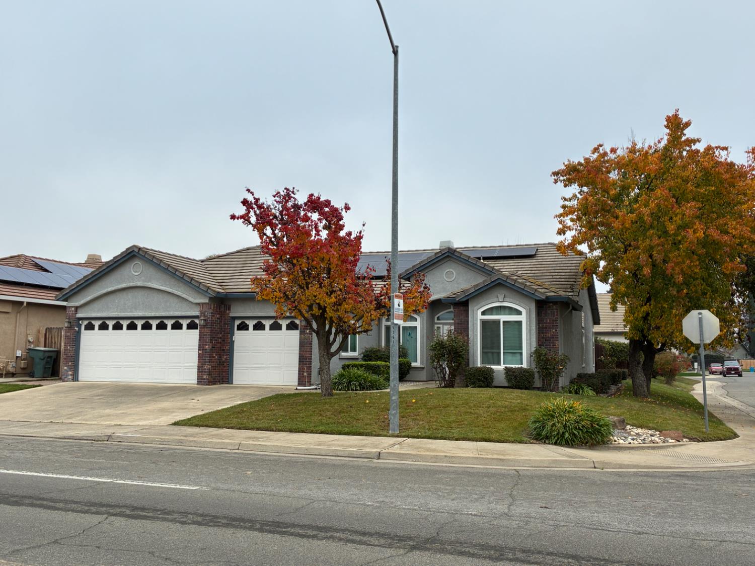 1090 Portola Valley Road