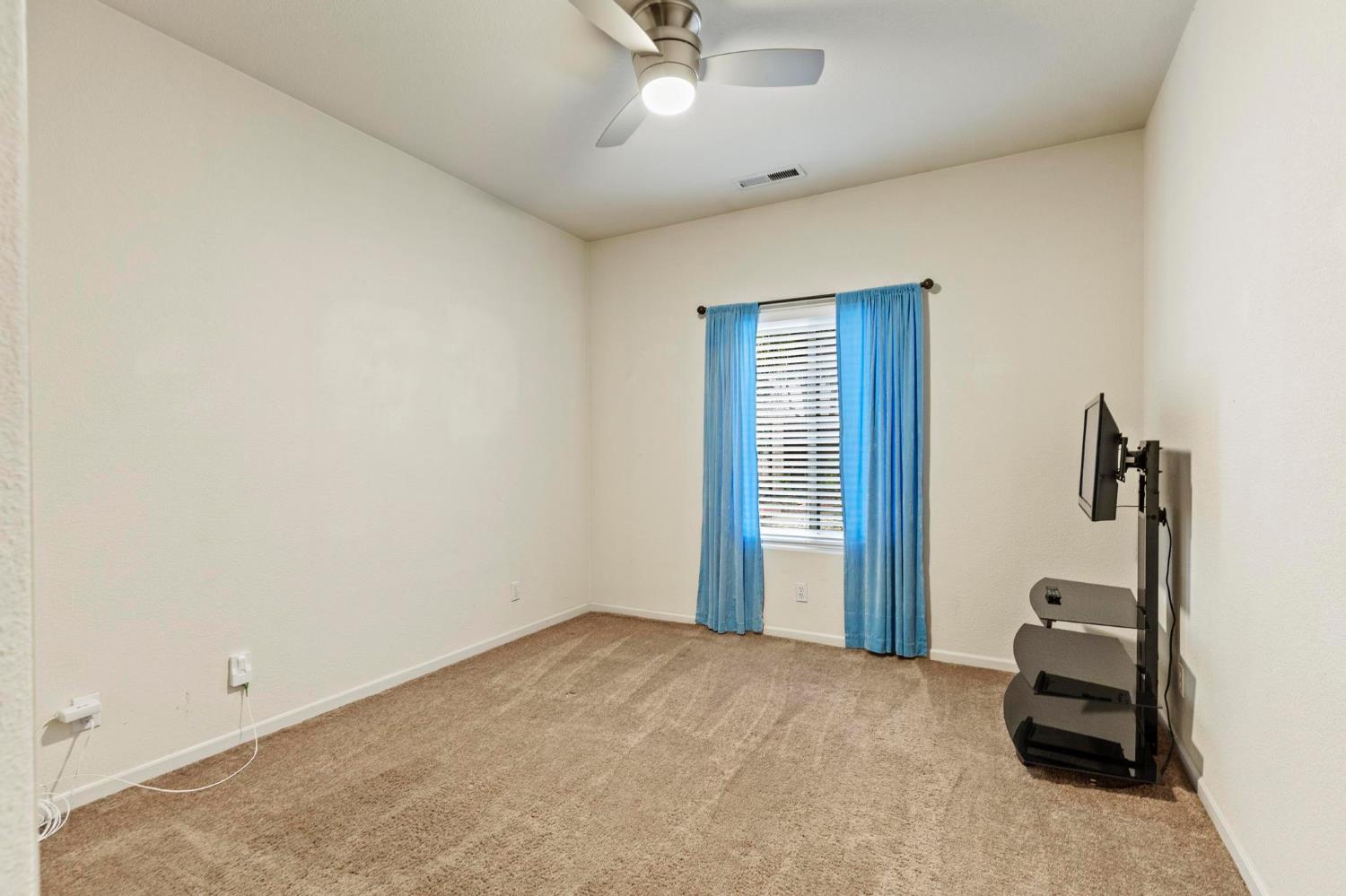 1090 Portola Valley Road